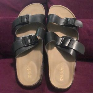 NWOT Steve Madden slip on sandals